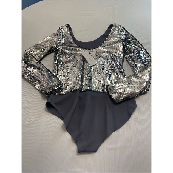 NWT French Connection Grey Silver Zena Sequin Long Sleeve Bodysuit Size Medium - Picture 6 of 7